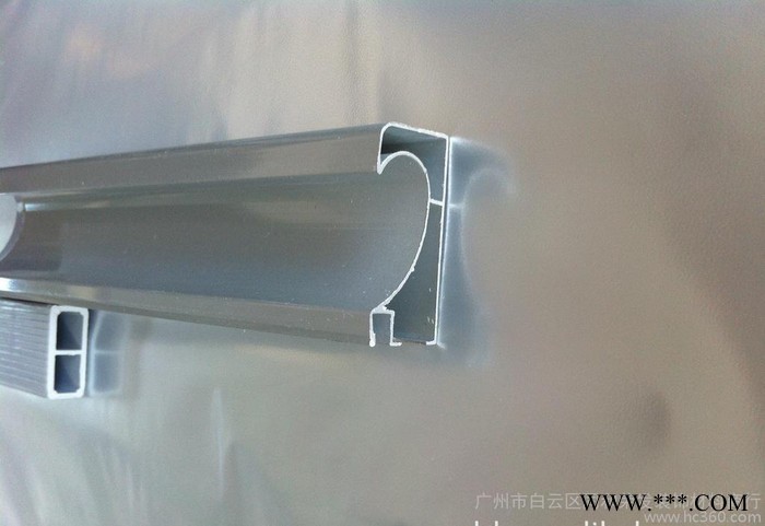 直銷晶剛門型材 C款電泳白拉手 封邊拉手型材 型號：HB03